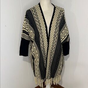 Elegant Black and Cream Women's Poncho